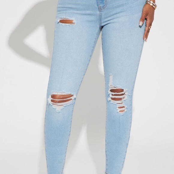 Stretchy Light Wash Ripped Jeans Size 15 - Picture 5 of 7